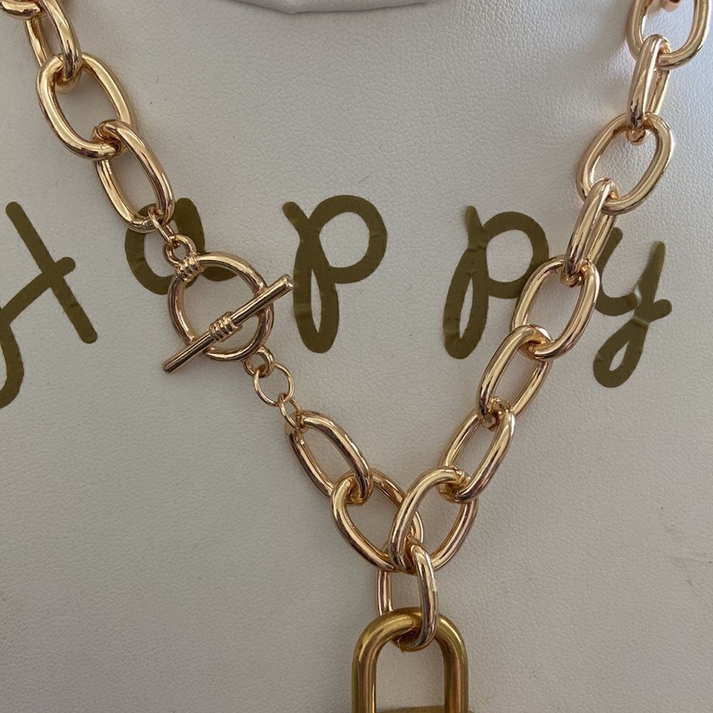 LV key lock with key 100% authentic with NWT necklace - Picture 5 of 9